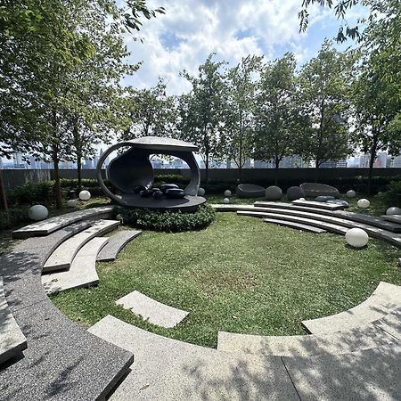 Scarletz Suites Klcc By Numa Kuala Lumpur Exterior photo