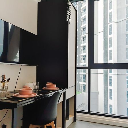 Scarletz Suites Klcc By Numa Kuala Lumpur Exterior photo