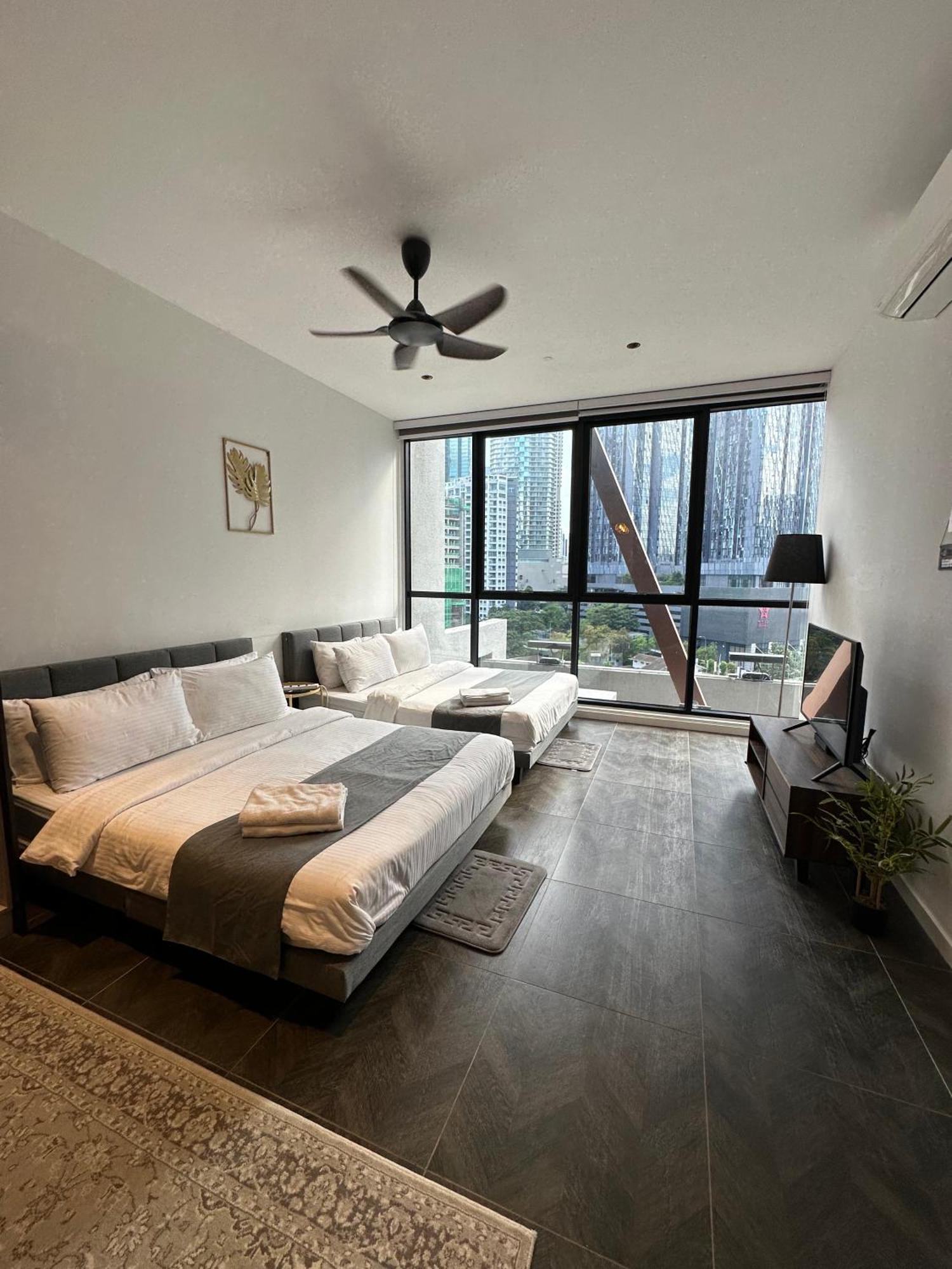 Scarletz Suites Klcc By Numa Kuala Lumpur Exterior photo